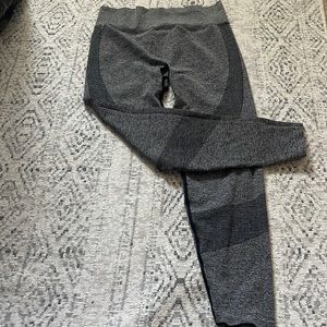 Pink Victoria’s Secret leggings, grey, size large
